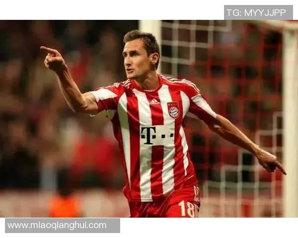 十八号球衣的传奇足球明星盘点及其背后的故事解析 十八号球衣的传奇足球明星盘点及其背后的故事解析