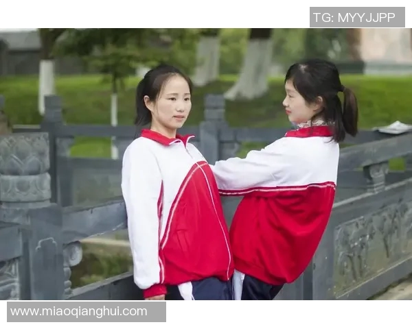 绿茵豪情并肩逐梦见证球星荣耀时刻定格青春记忆 绿茵豪情并肩逐梦见证球星荣耀时刻定格青春记忆